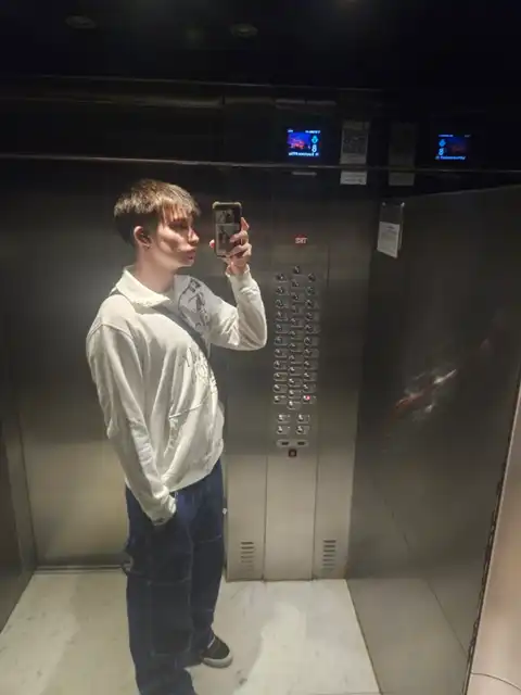 Look similar
