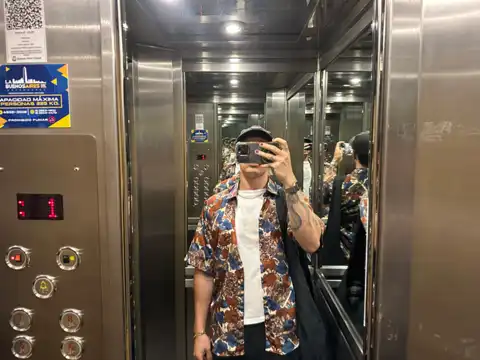 Look similar