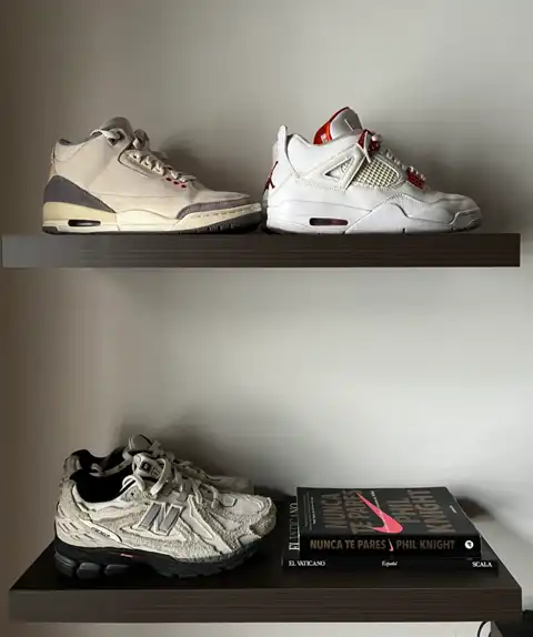 Look similar