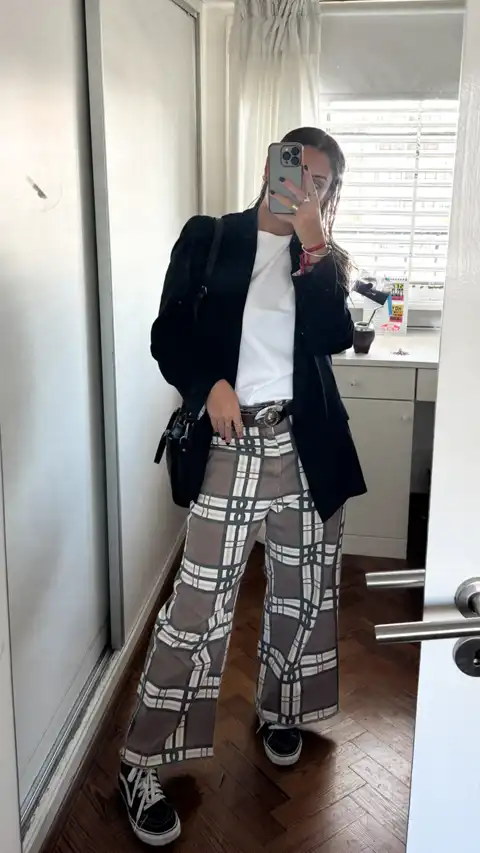 Look similar