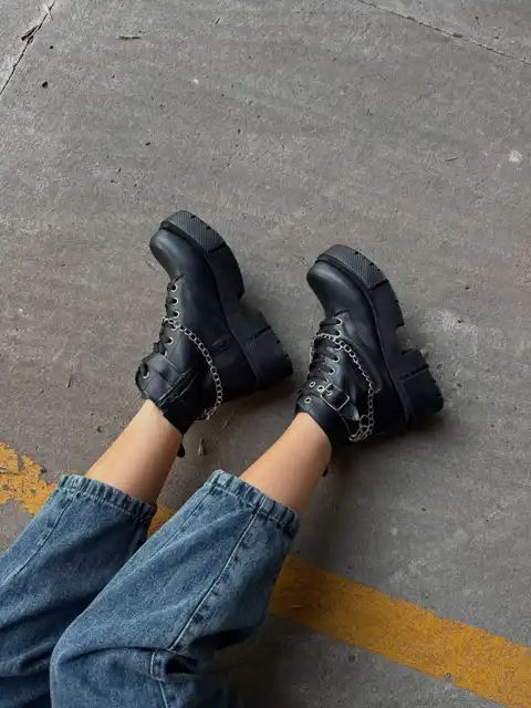 Look similar