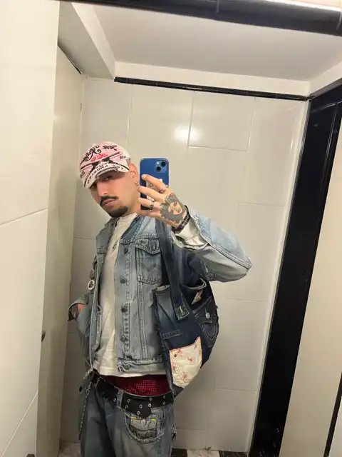 Look similar